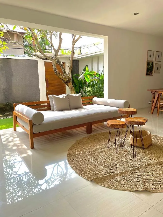 Casa Naima Petitenget Villa 塞米亚克
